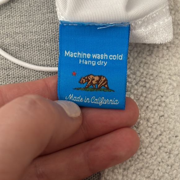 High key by Emma Chamberlain white velour tank top - Picture 4 of 4